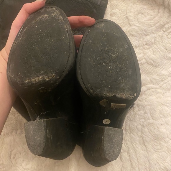 Vince Camuto black leather kneehighs with scrape on back of heel - Picture 3 of 8